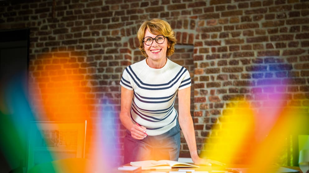 Presse 1 Anne am Tisch